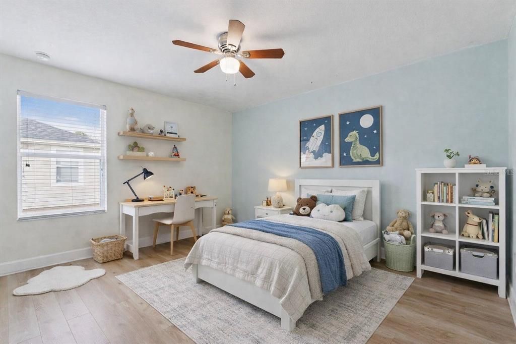 En Venta: $435,000 (4 camas, 2 baños, 2103 Pies cuadrados)