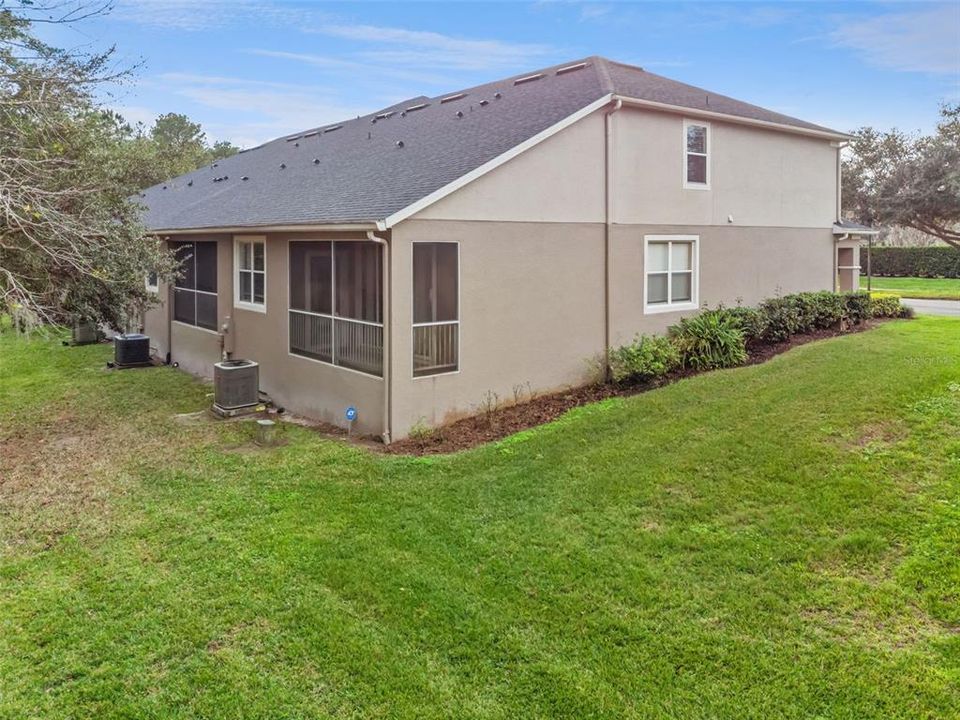 En Venta: $435,000 (4 camas, 2 baños, 2103 Pies cuadrados)