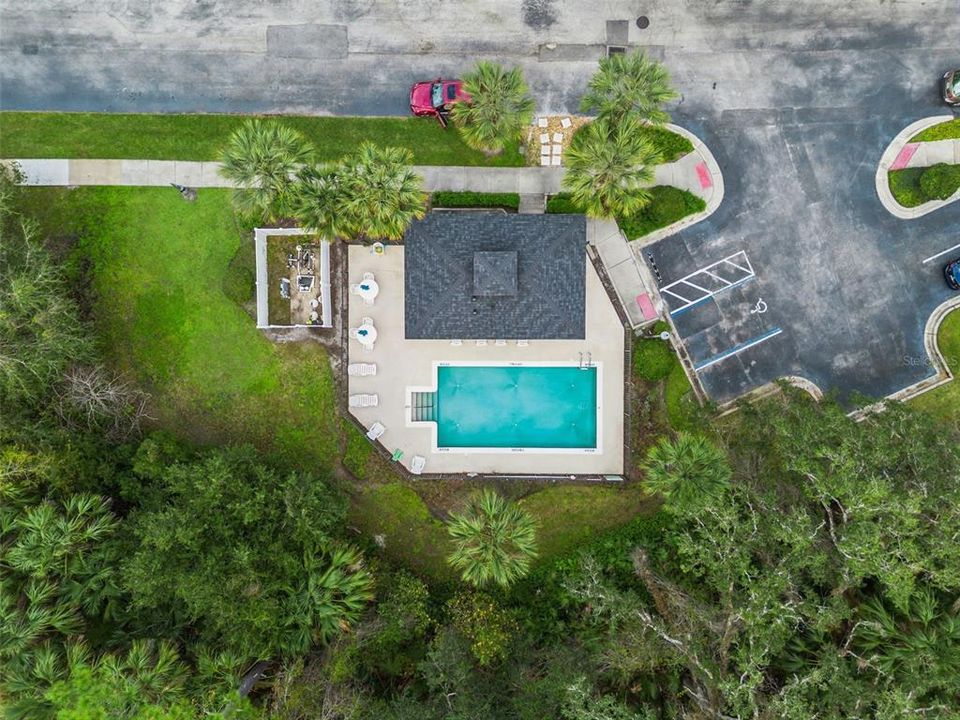 En Venta: $435,000 (4 camas, 2 baños, 2103 Pies cuadrados)