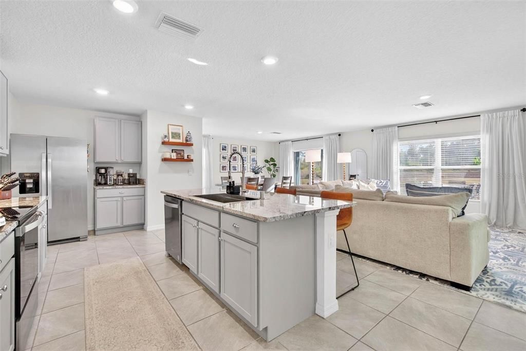 For Sale: $399,900 (4 beds, 2 baths, 2260 Square Feet)