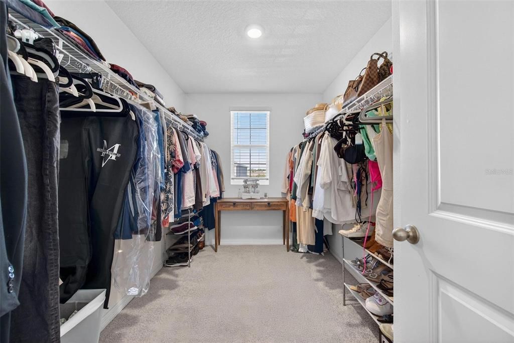 For Sale: $399,900 (4 beds, 2 baths, 2260 Square Feet)