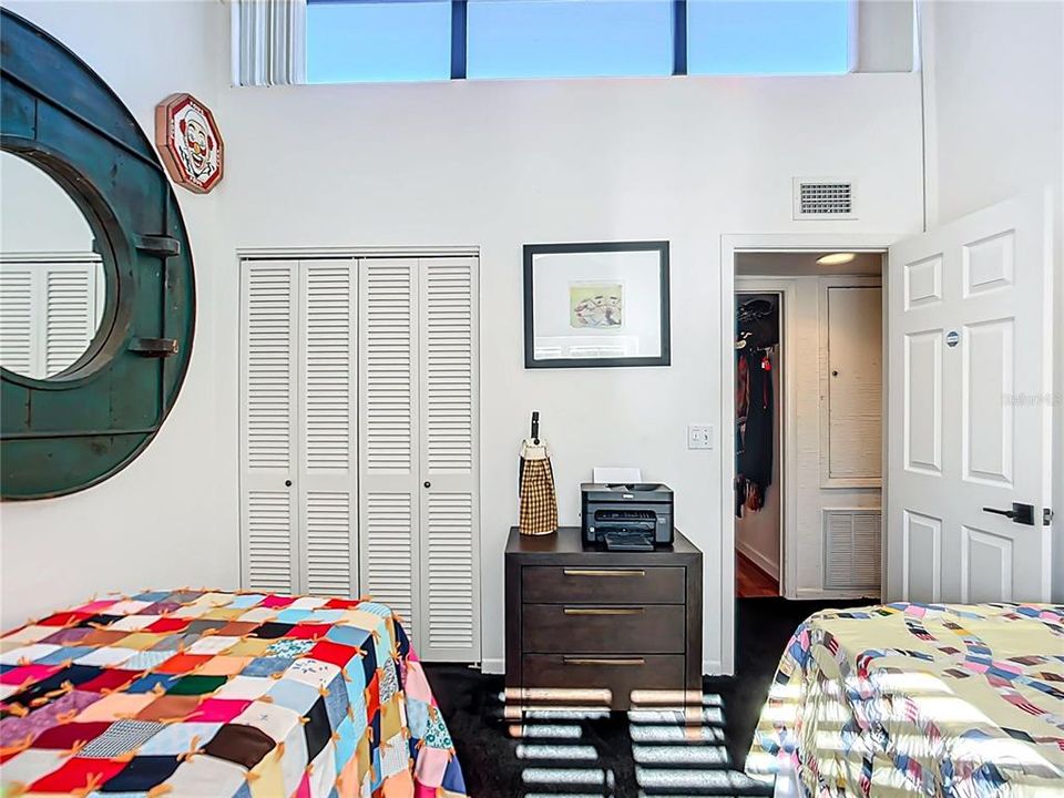 En Venta: $649,800 (3 camas, 2 baños, 1947 Pies cuadrados)