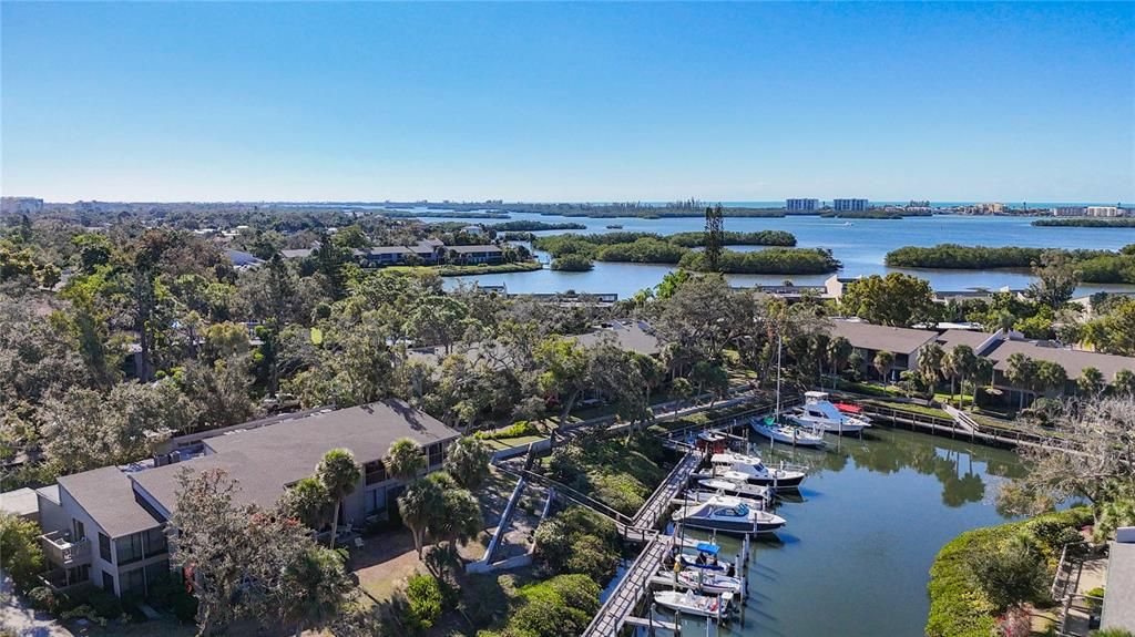 En Venta: $649,800 (3 camas, 2 baños, 1947 Pies cuadrados)