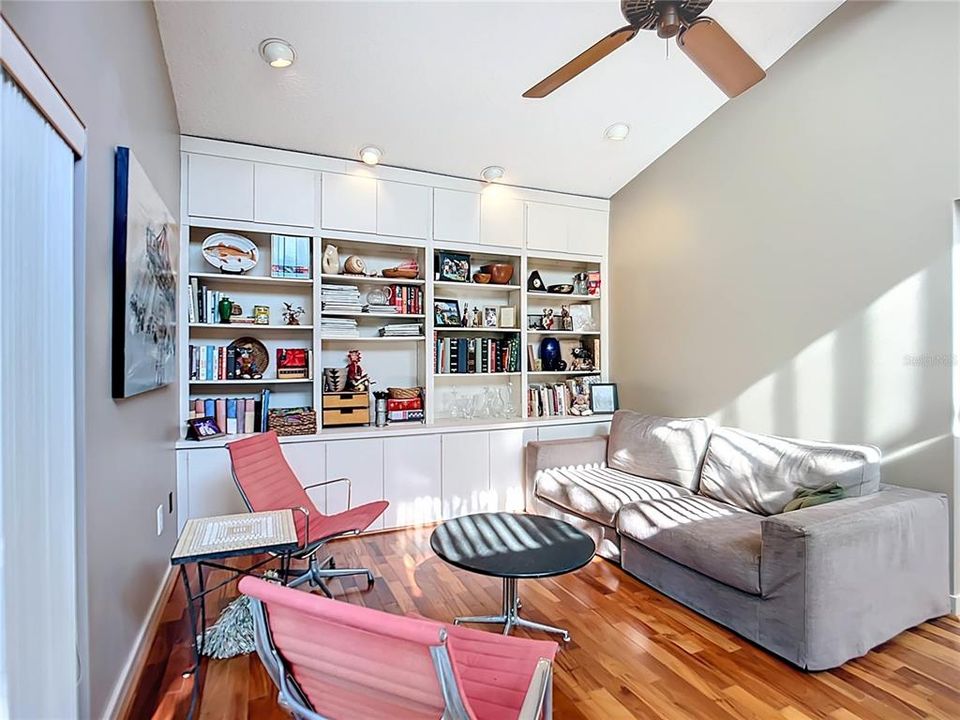 En Venta: $649,800 (3 camas, 2 baños, 1947 Pies cuadrados)