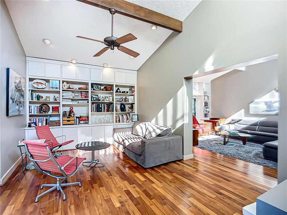 En Venta: $649,800 (3 camas, 2 baños, 1947 Pies cuadrados)