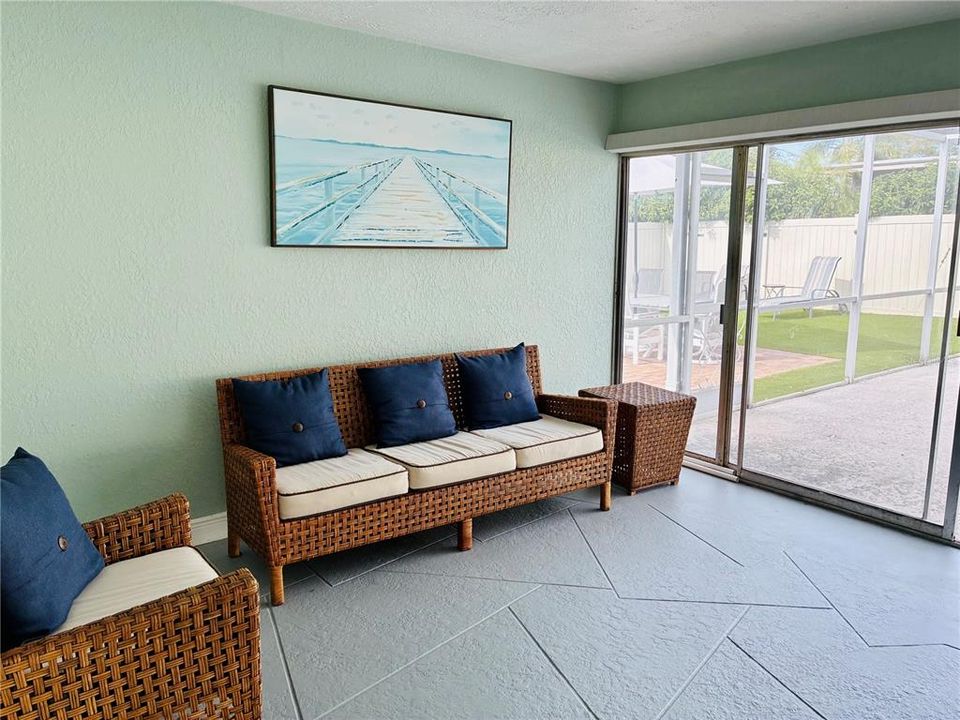 出租: $4,400 (3 贝兹, 2 浴室, 1464 平方英尺)