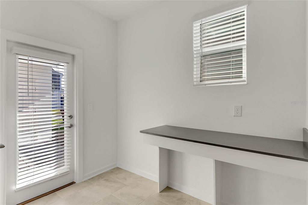 For Rent: $2,498 (4 beds, 3 baths, 2096 Square Feet)