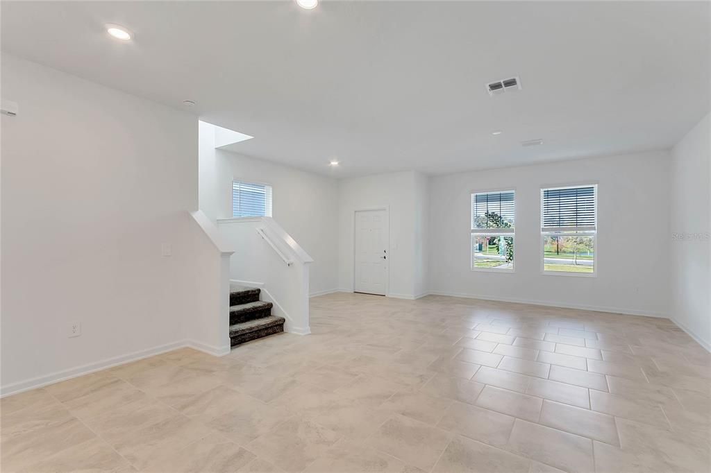 For Rent: $2,498 (4 beds, 3 baths, 2096 Square Feet)