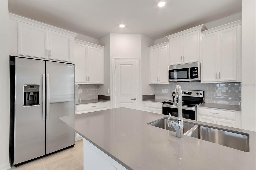 For Rent: $2,498 (4 beds, 3 baths, 2096 Square Feet)