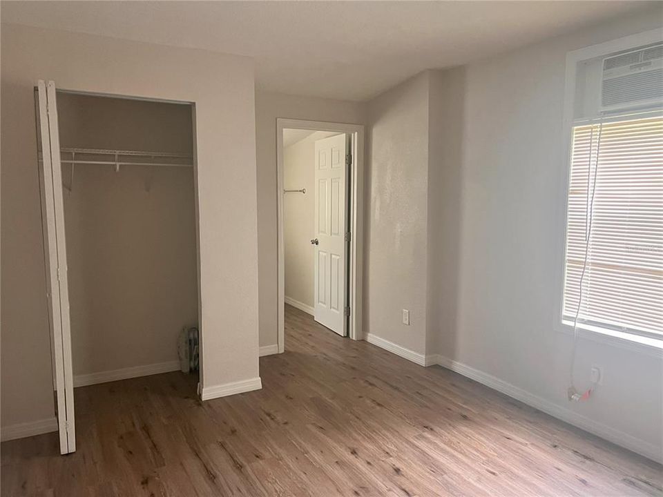 For Rent: $1,300 (2 beds, 2 baths, 800 Square Feet)