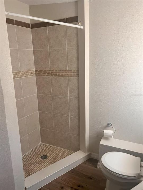 For Rent: $1,300 (2 beds, 2 baths, 800 Square Feet)