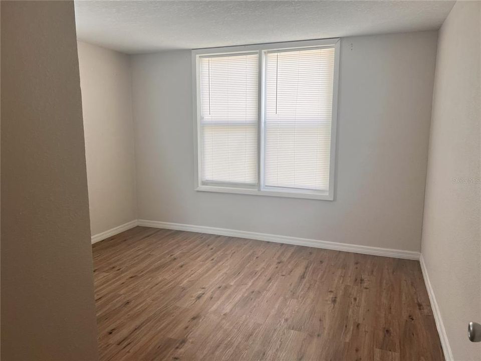 For Rent: $1,300 (2 beds, 2 baths, 800 Square Feet)
