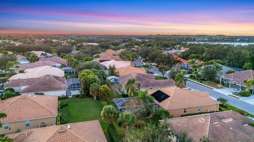 En Venta: $729,000 (4 camas, 3 baños, 2300 Pies cuadrados)