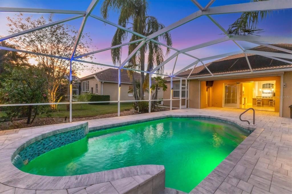 En Venta: $729,000 (4 camas, 3 baños, 2300 Pies cuadrados)