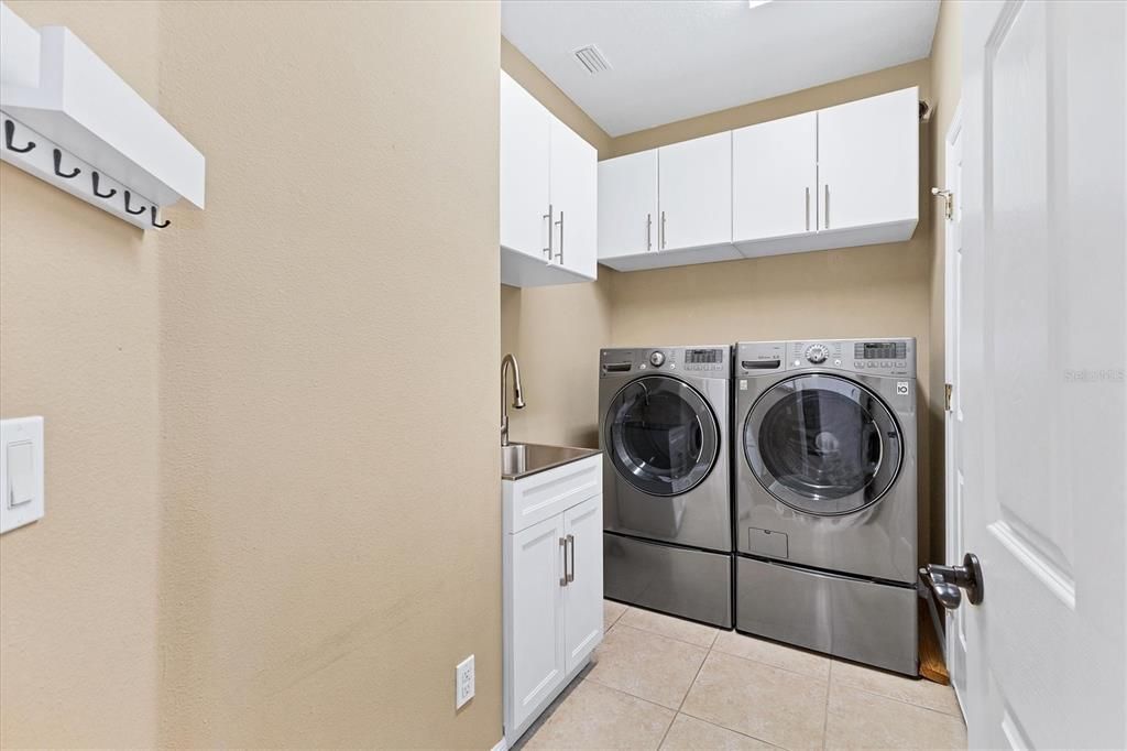 En Venta: $729,000 (4 camas, 3 baños, 2300 Pies cuadrados)