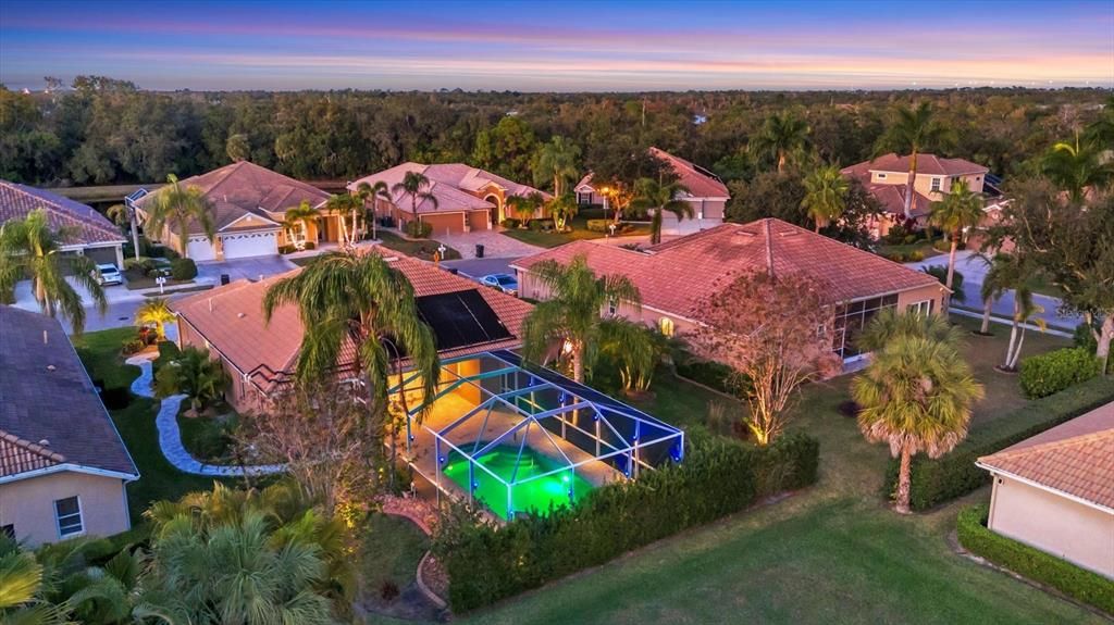 En Venta: $729,000 (4 camas, 3 baños, 2300 Pies cuadrados)