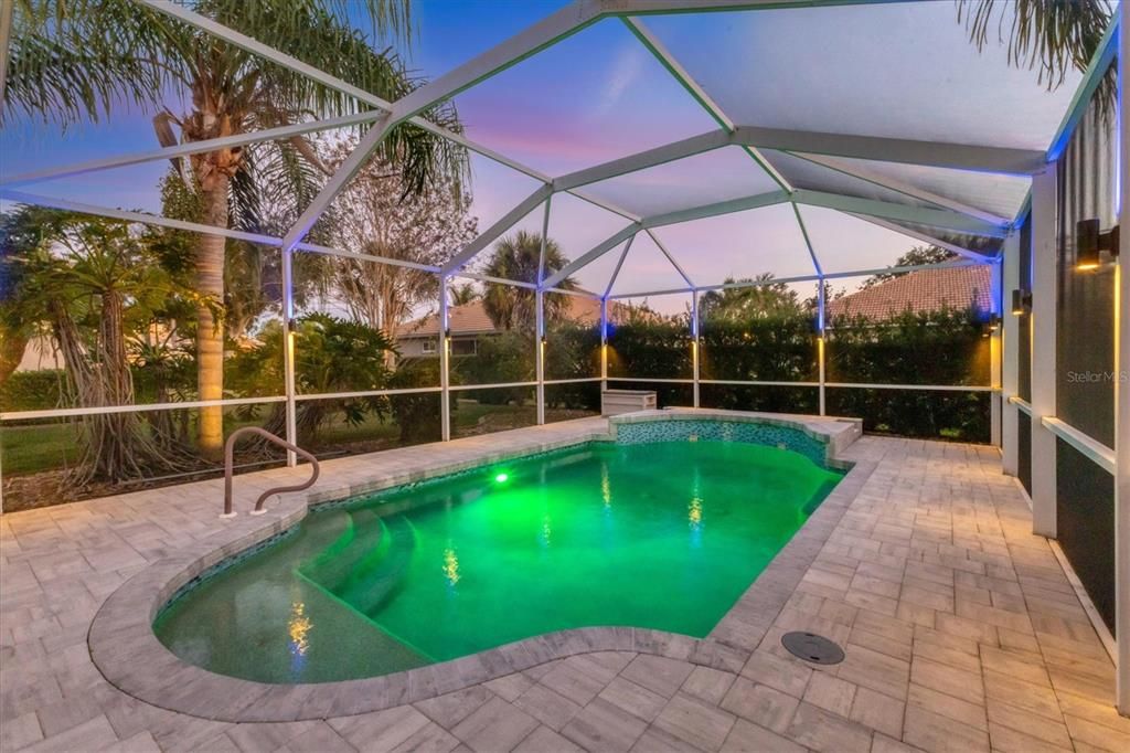 En Venta: $729,000 (4 camas, 3 baños, 2300 Pies cuadrados)