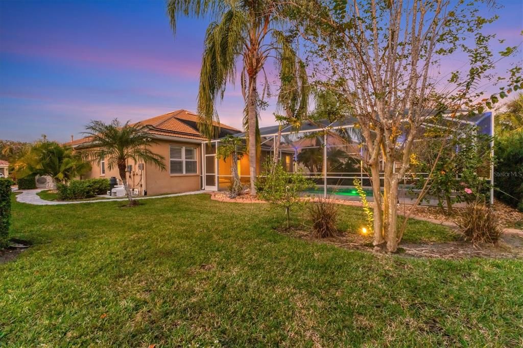 En Venta: $729,000 (4 camas, 3 baños, 2300 Pies cuadrados)