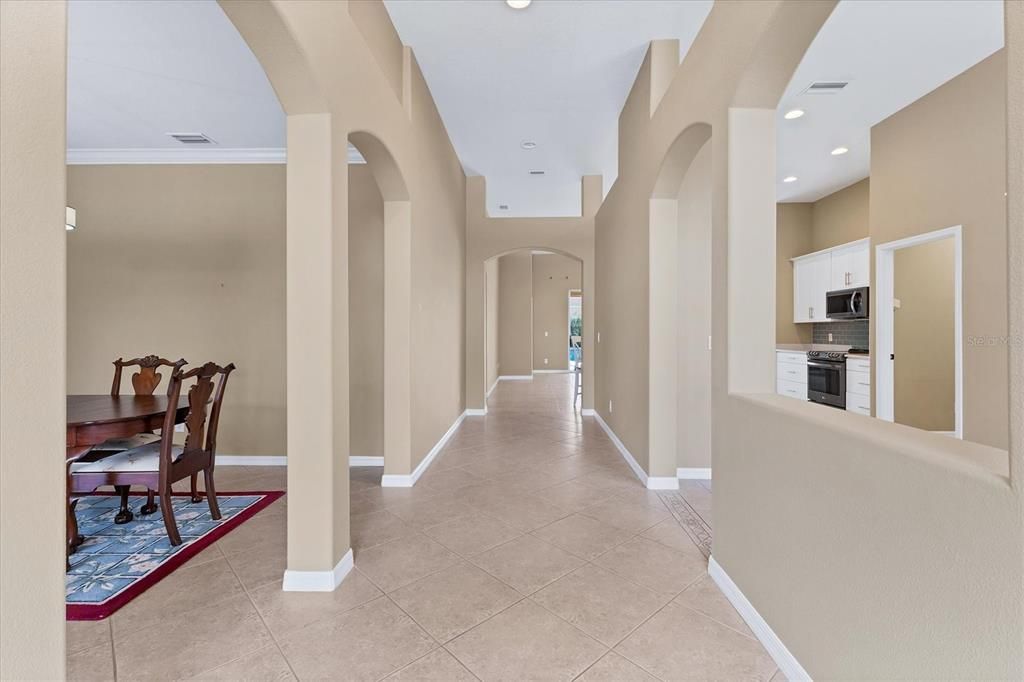 En Venta: $729,000 (4 camas, 3 baños, 2300 Pies cuadrados)