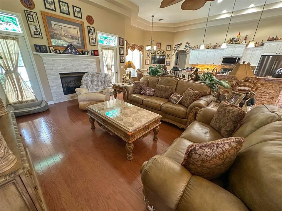 На продажу: $539,900 (3 спален, 2 ванн, 2267 Квадратных фут)