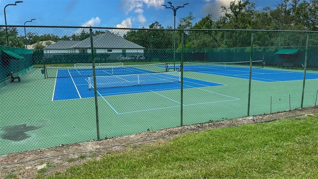 На продажу: $539,900 (3 спален, 2 ванн, 2267 Квадратных фут)