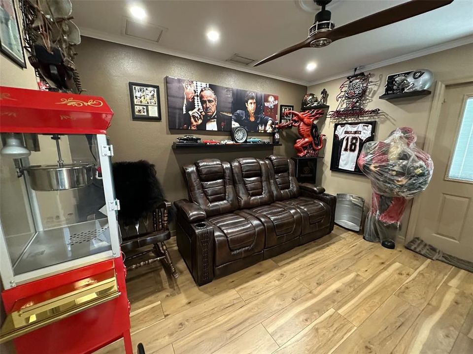 На продажу: $539,900 (3 спален, 2 ванн, 2267 Квадратных фут)