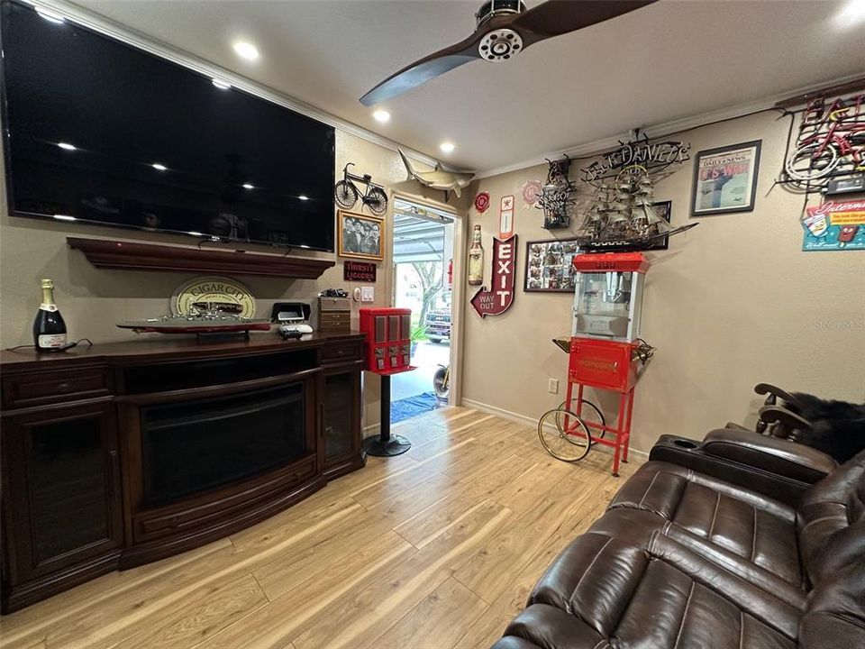 На продажу: $539,900 (3 спален, 2 ванн, 2267 Квадратных фут)