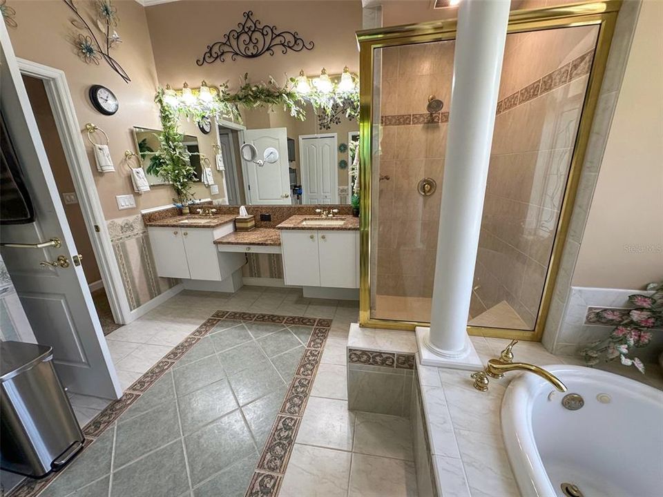 На продажу: $539,900 (3 спален, 2 ванн, 2267 Квадратных фут)