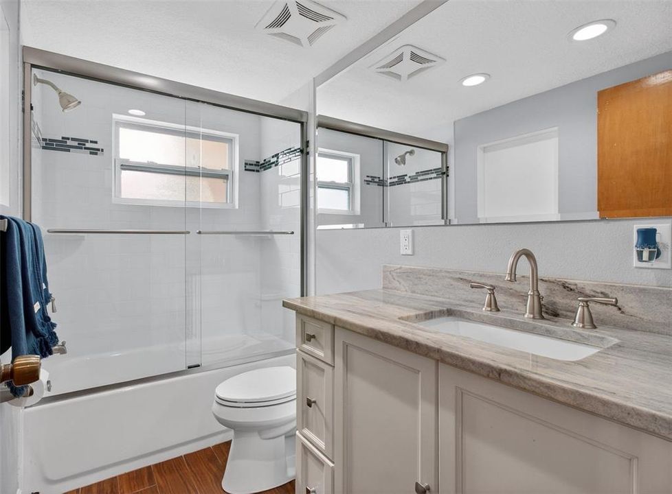 En Venta: $259,000 (3 camas, 2 baños, 1056 Pies cuadrados)