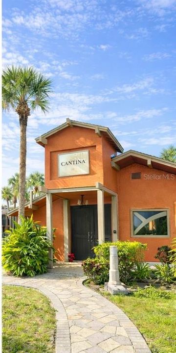 For Sale: $129,900 (1 beds, 1 baths, 715 Square Feet)