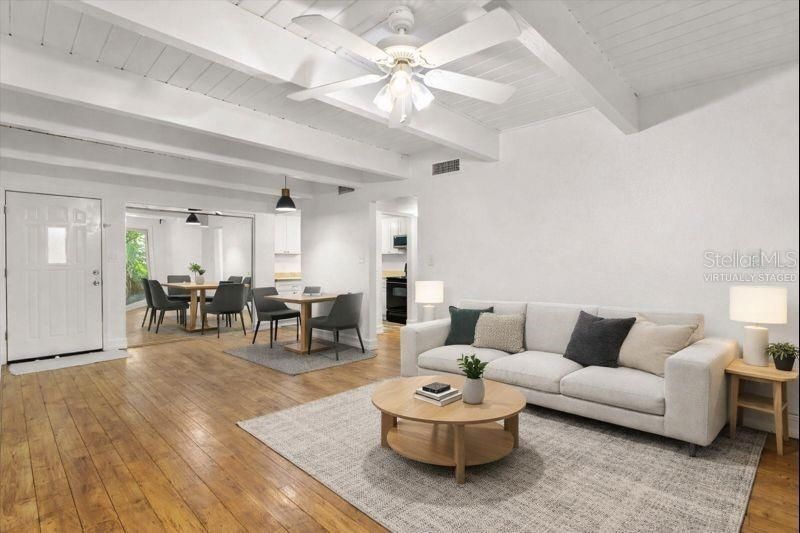 For Sale: $129,900 (1 beds, 1 baths, 715 Square Feet)