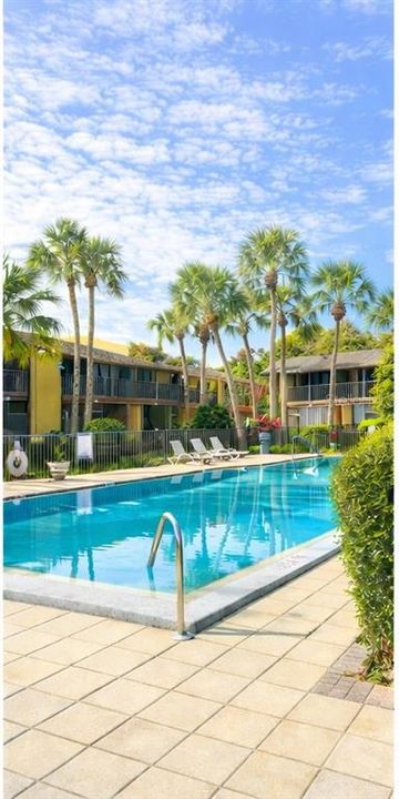 For Sale: $129,900 (1 beds, 1 baths, 715 Square Feet)