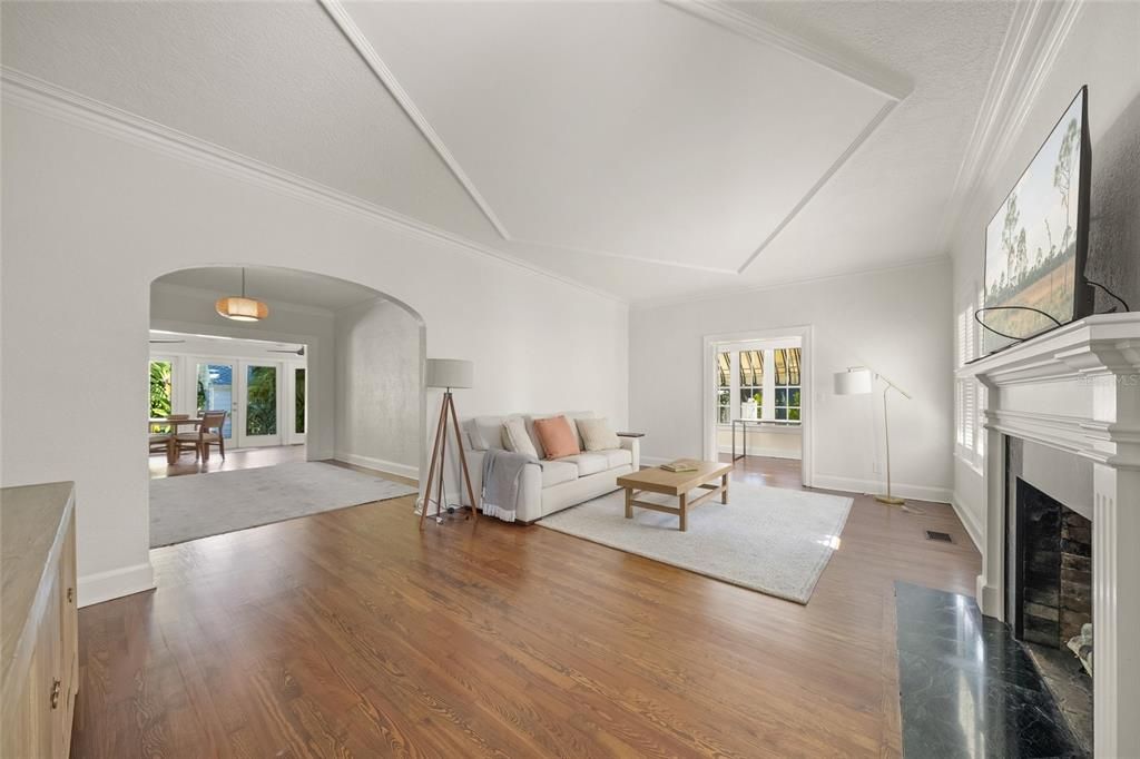 待售: $1,195,000 (4 贝兹, 3 浴室, 2160 平方英尺)