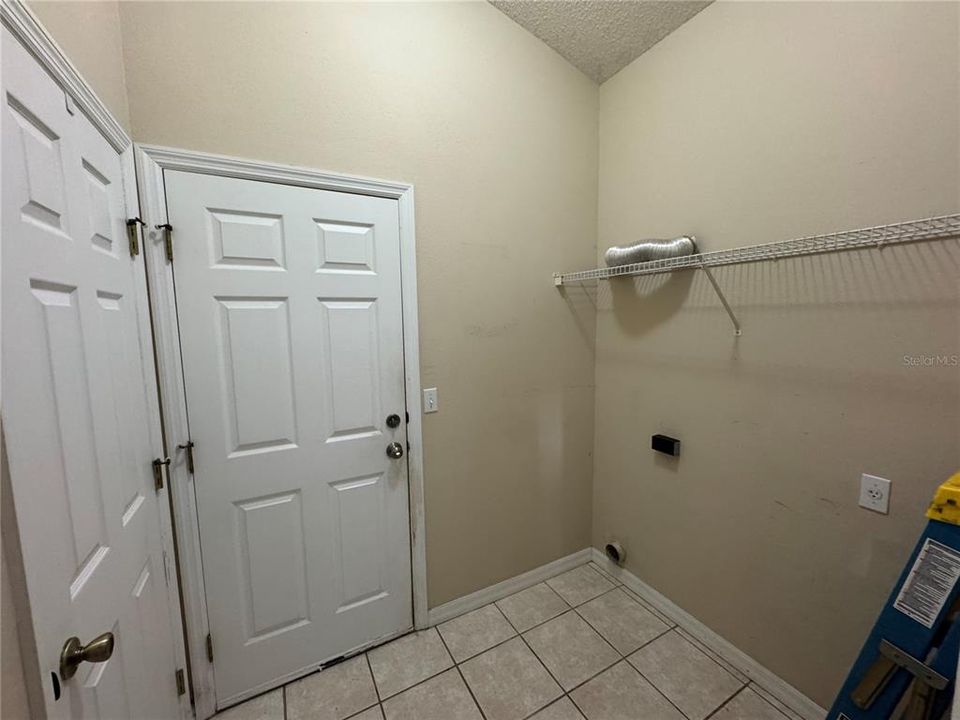 For Sale: $540,000 (4 beds, 2 baths, 2058 Square Feet)