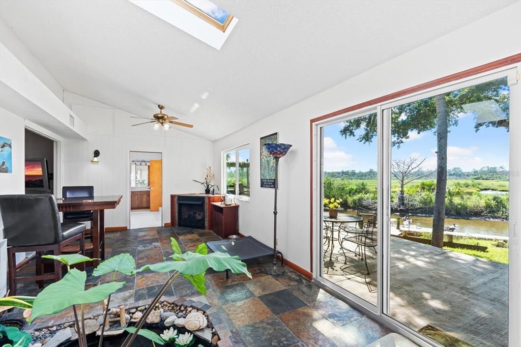 出租: $3,000 (4 贝兹, 3 浴室, 3293 平方英尺)