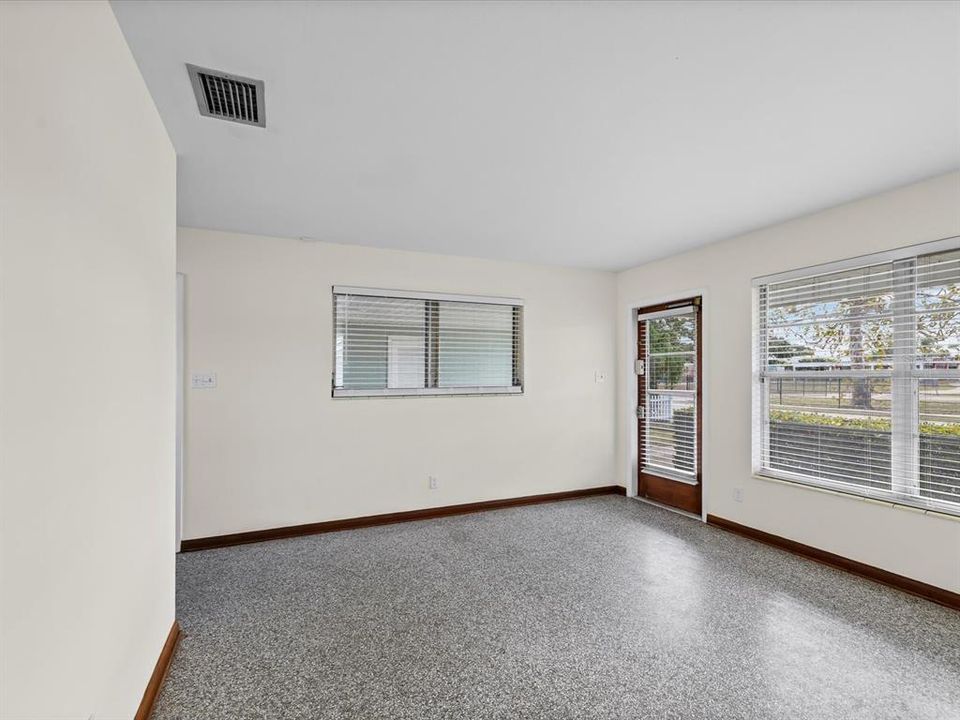 En Venta: $319,000 (3 camas, 1 baños, 925 Pies cuadrados)