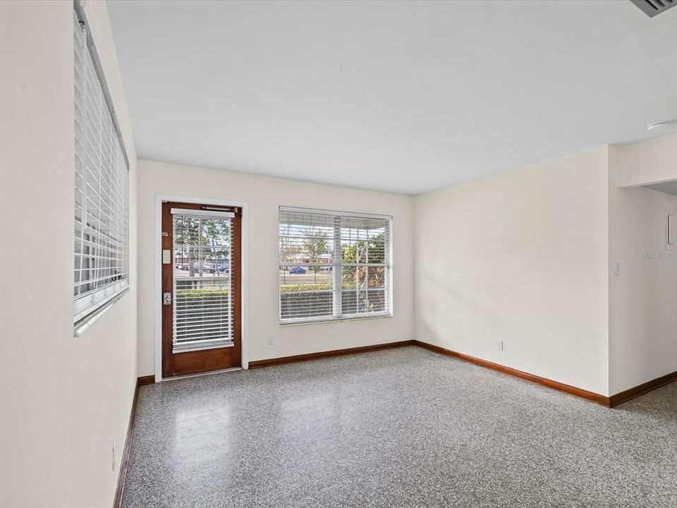 En Venta: $319,000 (3 camas, 1 baños, 925 Pies cuadrados)