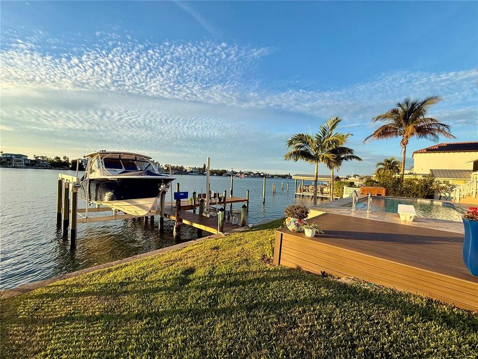 En Venta: $2,500,000 (4 camas, 3 baños, 3492 Pies cuadrados)