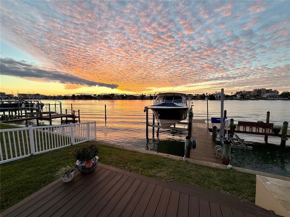 En Venta: $2,500,000 (4 camas, 3 baños, 3492 Pies cuadrados)