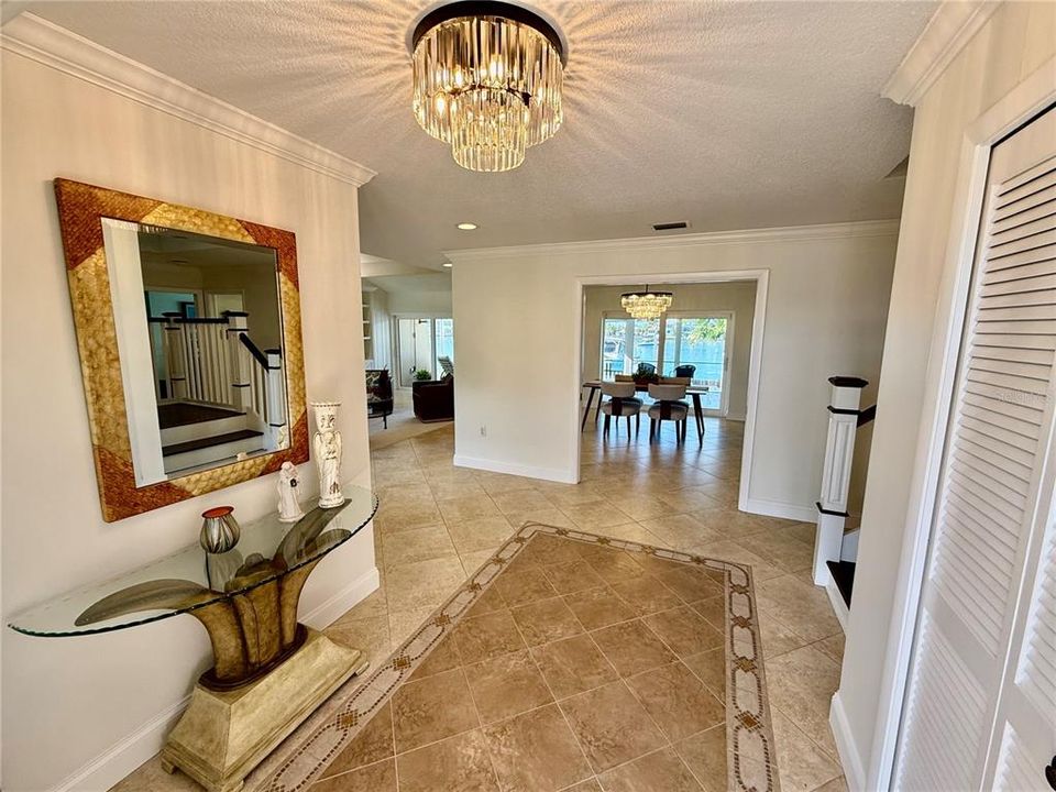 En Venta: $2,500,000 (4 camas, 3 baños, 3492 Pies cuadrados)