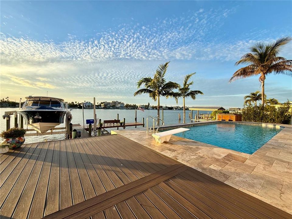 En Venta: $2,500,000 (4 camas, 3 baños, 3492 Pies cuadrados)