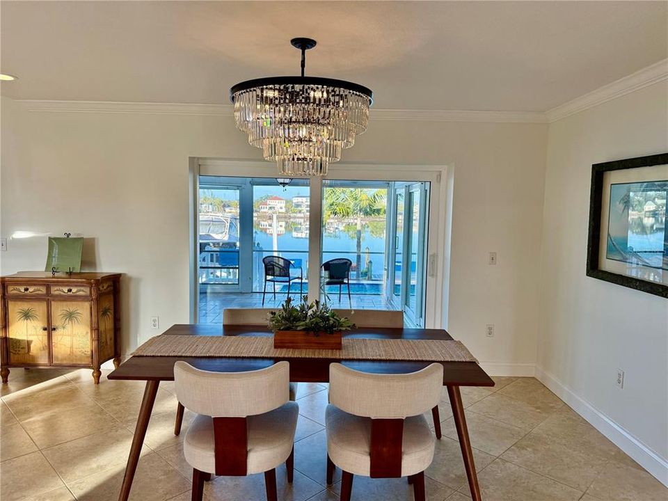 En Venta: $2,500,000 (4 camas, 3 baños, 3492 Pies cuadrados)