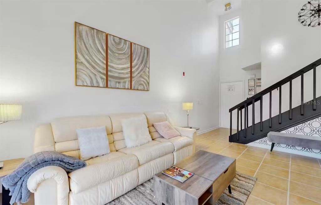 На продажу: $415,000 (2 спален, 2 ванн, 1012 Квадратных фут)