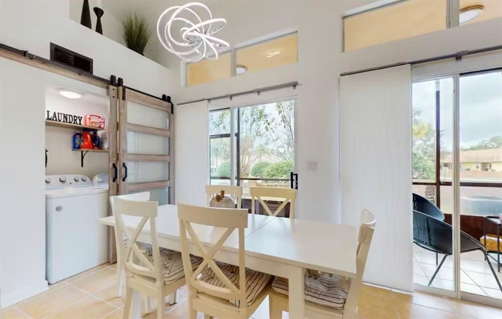 На продажу: $415,000 (2 спален, 2 ванн, 1012 Квадратных фут)