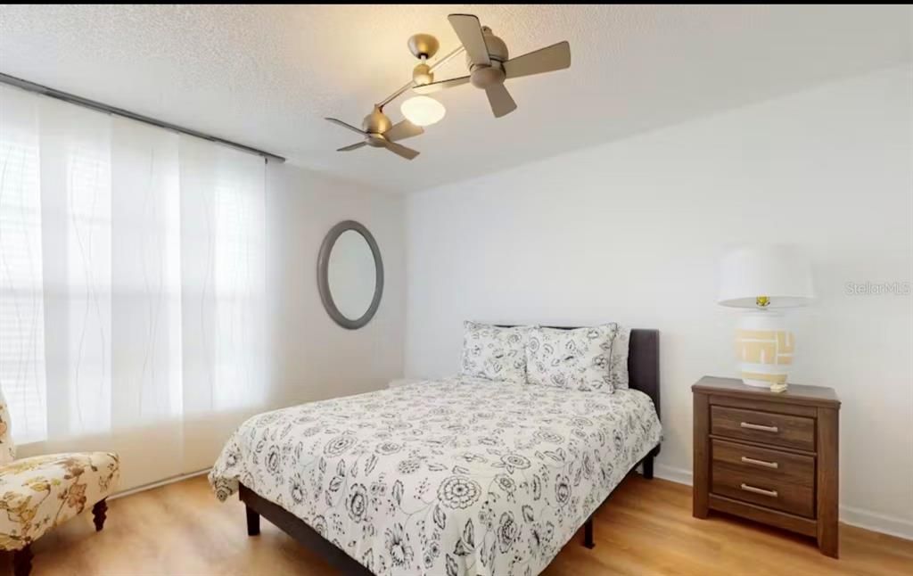 На продажу: $415,000 (2 спален, 2 ванн, 1012 Квадратных фут)