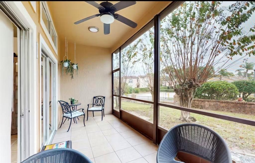 На продажу: $415,000 (2 спален, 2 ванн, 1012 Квадратных фут)