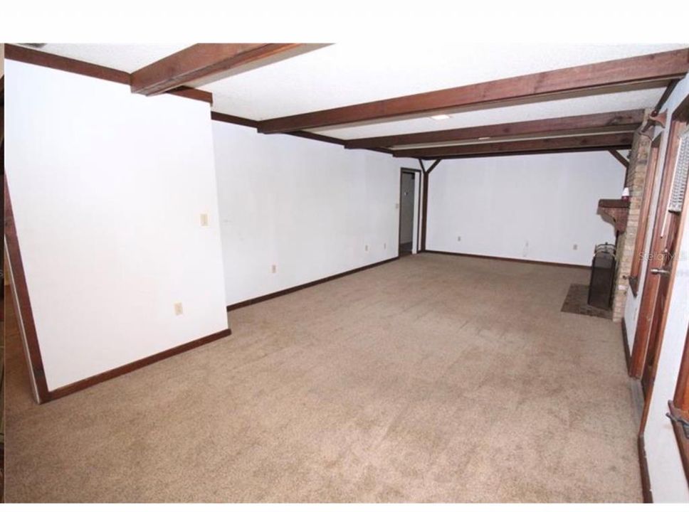 待售: $385,000 (3 贝兹, 2 浴室, 2083 平方英尺)