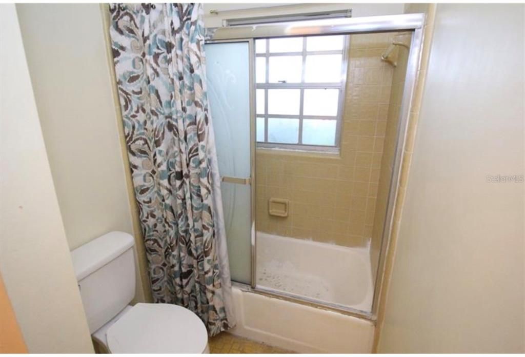 待售: $385,000 (3 贝兹, 2 浴室, 2083 平方英尺)