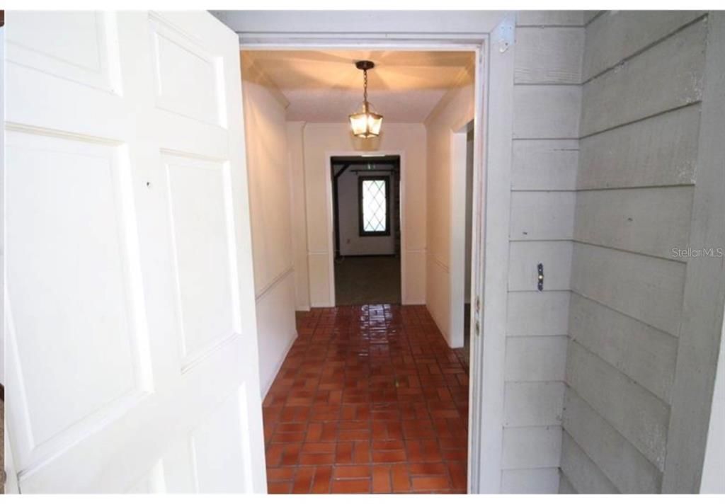 待售: $385,000 (3 贝兹, 2 浴室, 2083 平方英尺)