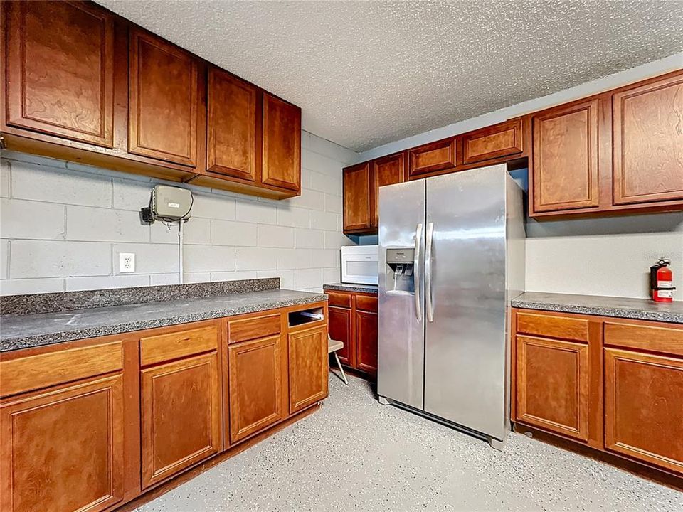 待售: $550,000 (5 贝兹, 3 浴室, 2475 平方英尺)